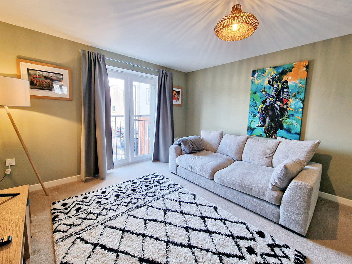 2 bedroom Apartment To Let
