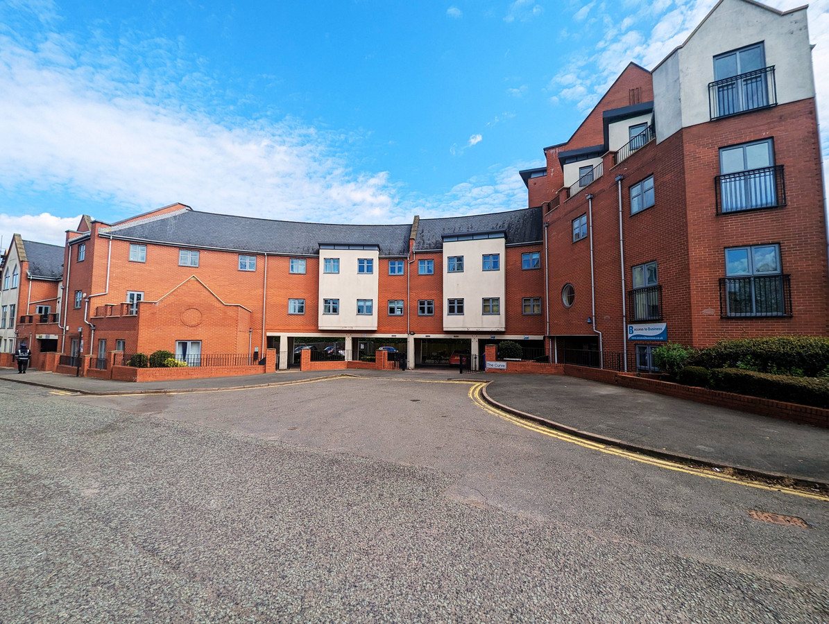 2 bedroom Apartment To Let