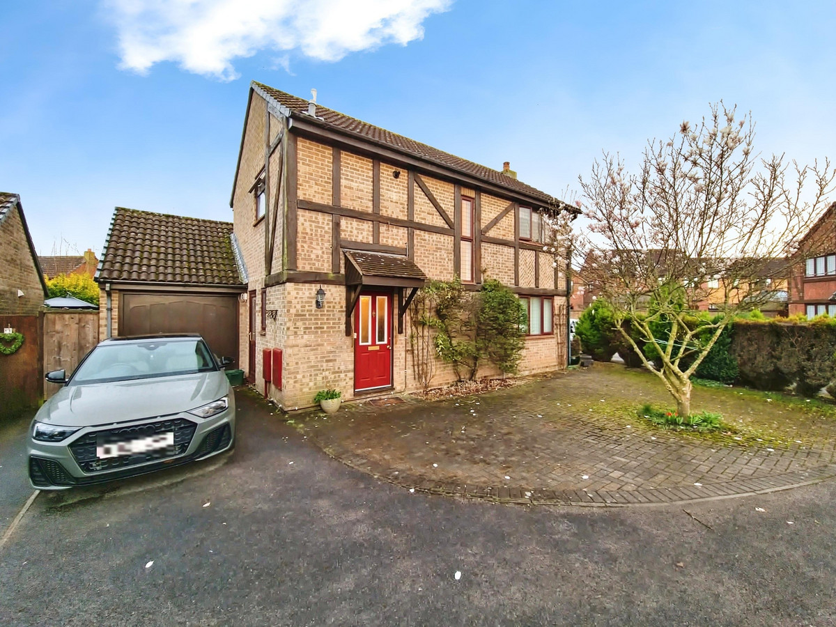 3 bedroom Detached house To Let