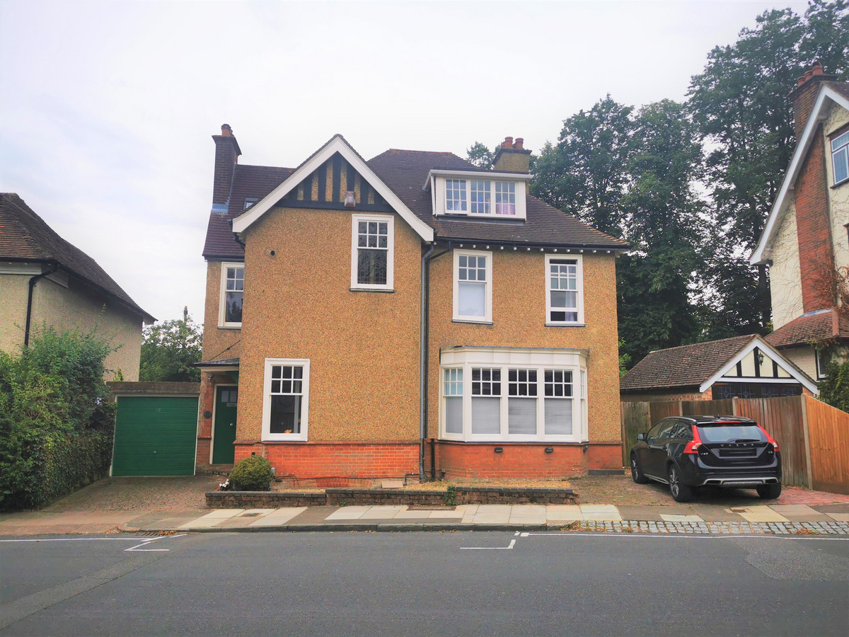 3 bedroom Maisonette To Let