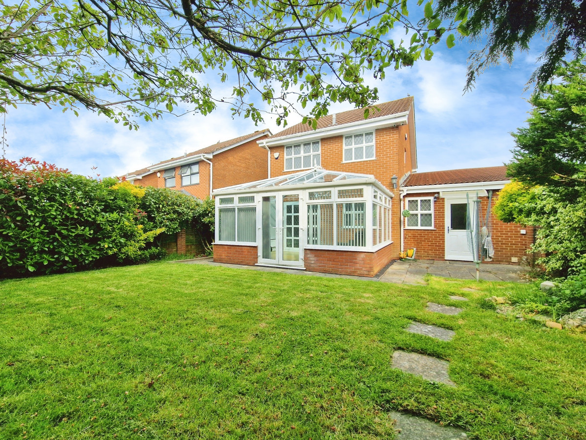 3 bedroom Detached house To Let