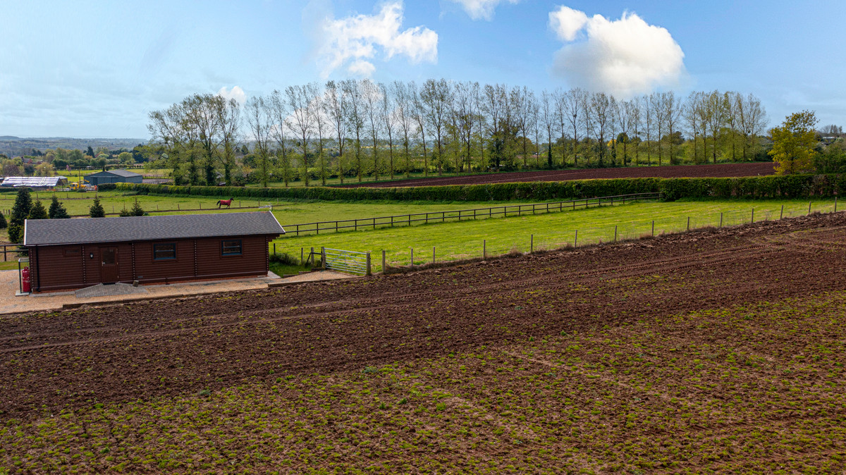 2 bedroom Lodge To Let