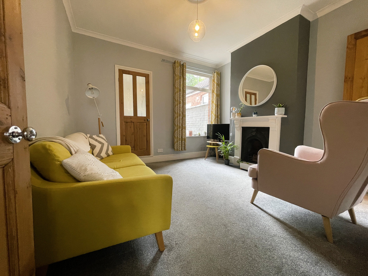 3 bedroom Terraced House To Let