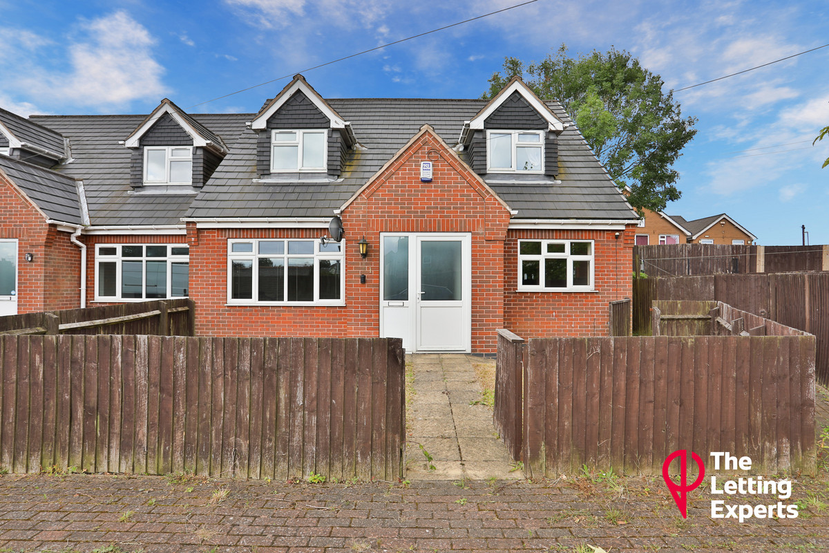 3 bedroom Detached house To Let