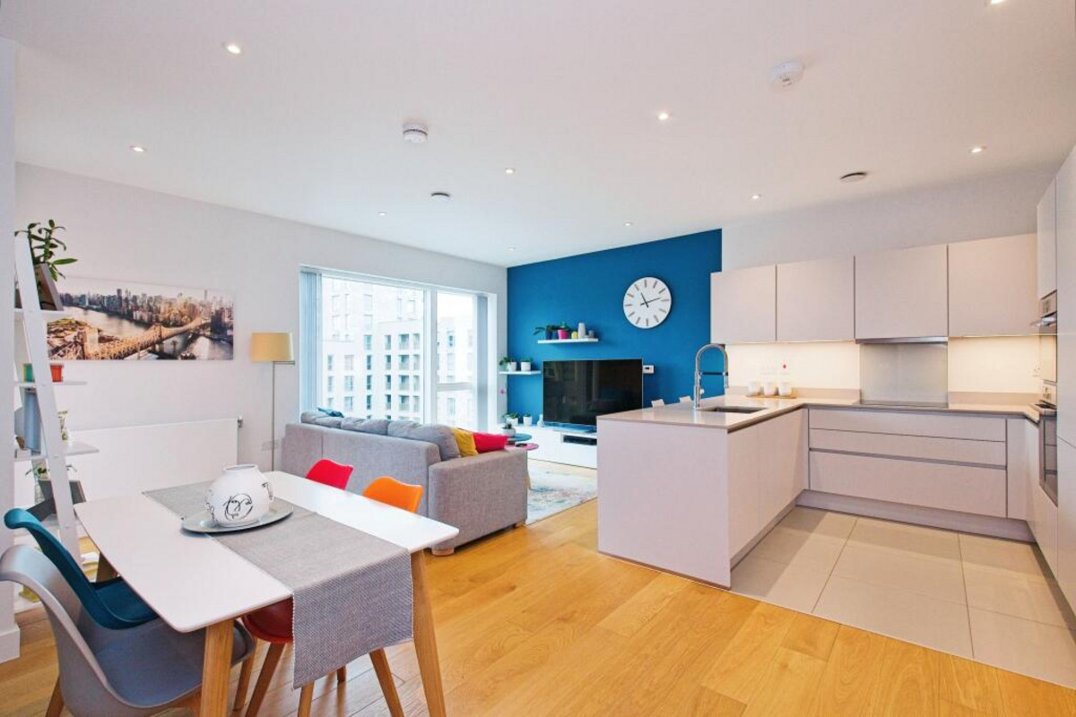 2 bedroom Apartment To Let