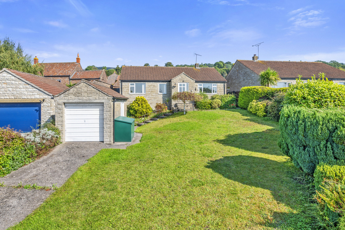 3 bedroom Detached house To Let