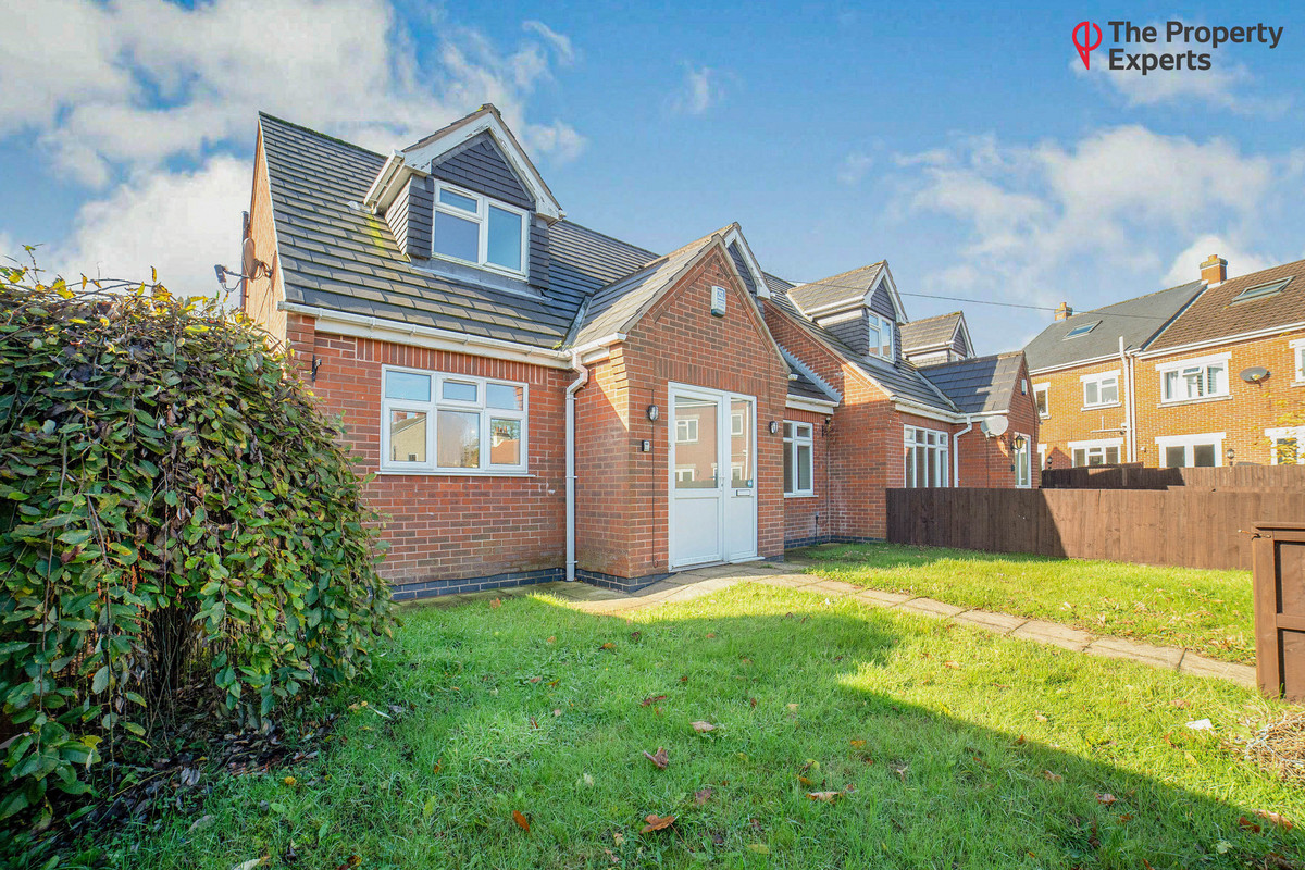 3 bedroom Detached house To Let