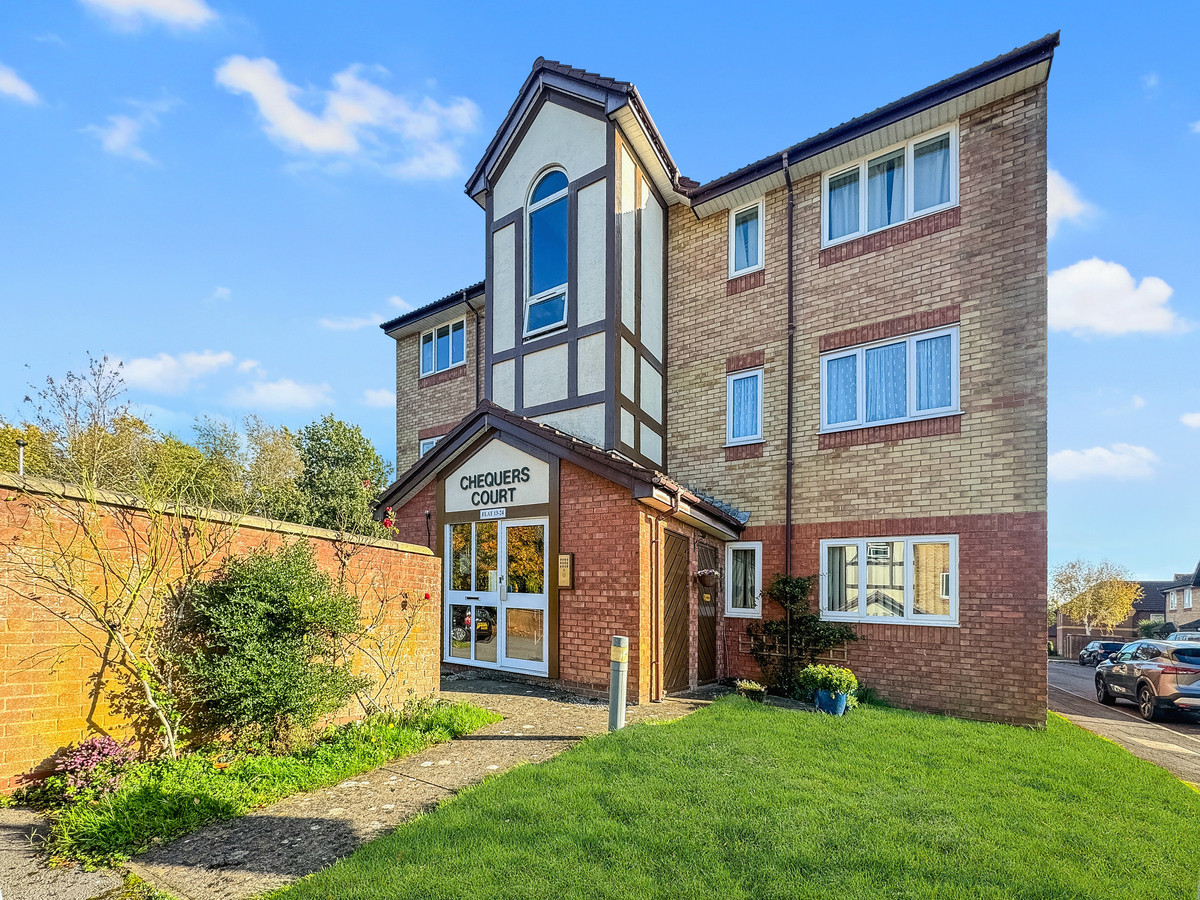 1 bedroom Ground floor flat To Let