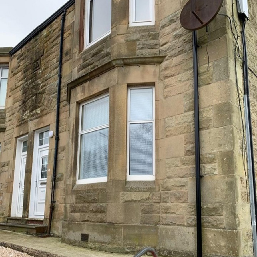 2 bedroom Flat To Let
