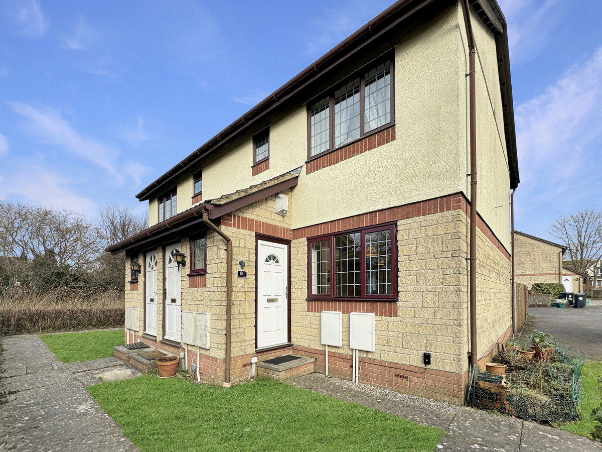 1 bedroom Ground floor flat To Let