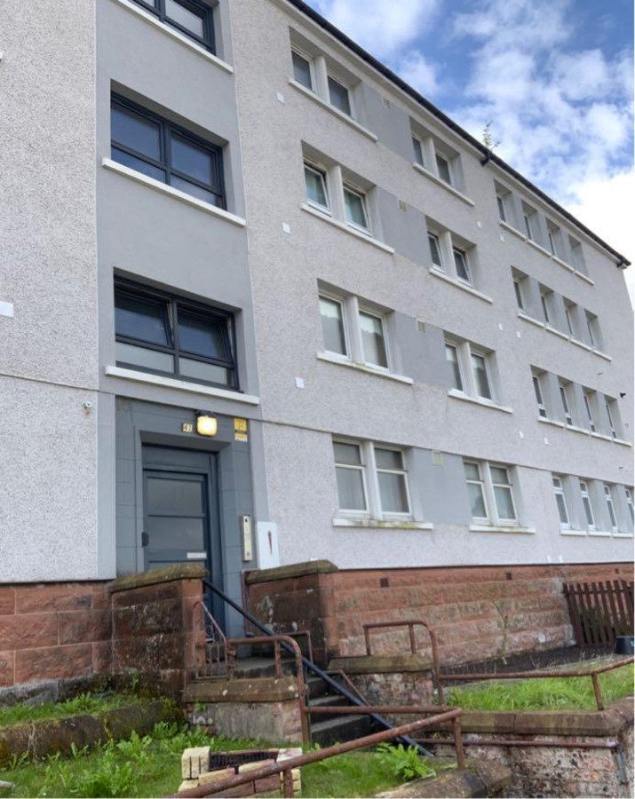2 bedroom Flat To Let