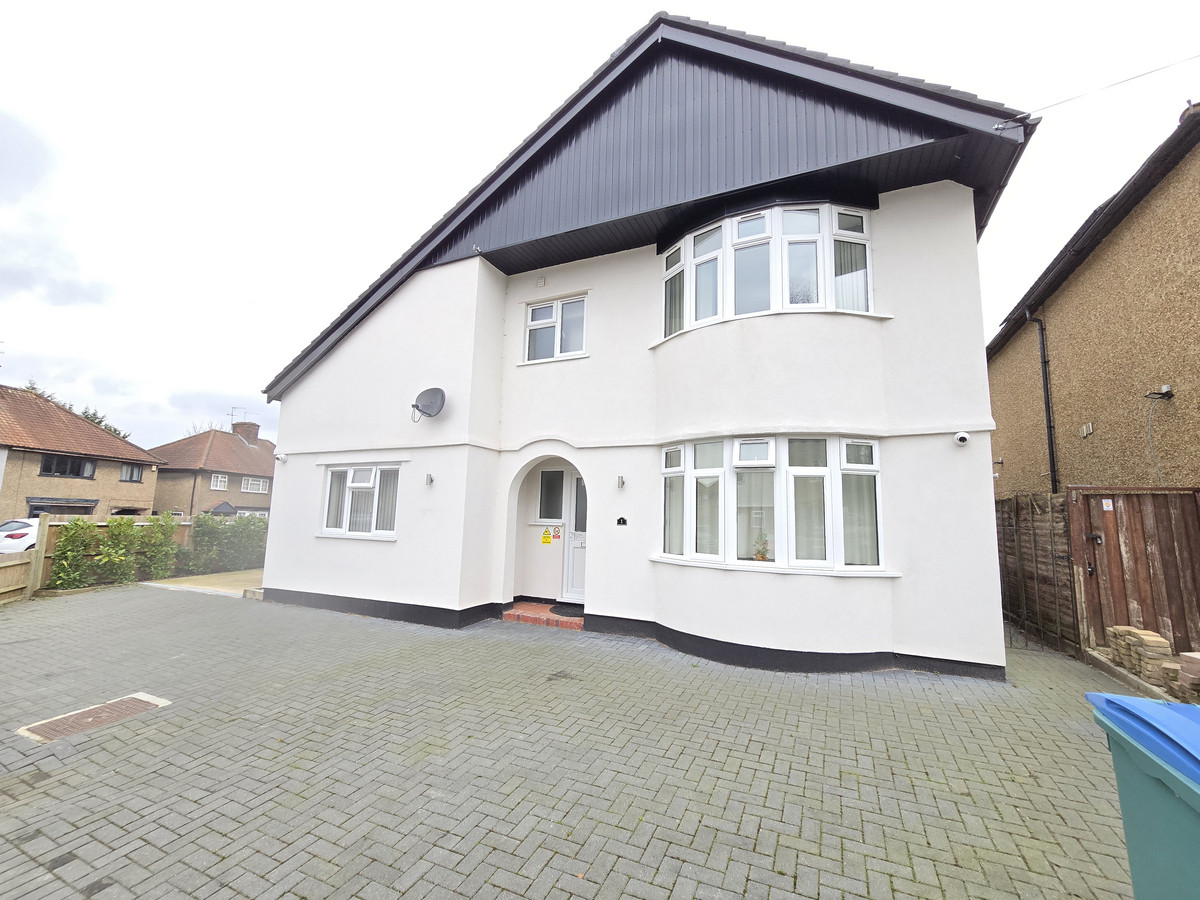 6 bedroom Detached house To Let