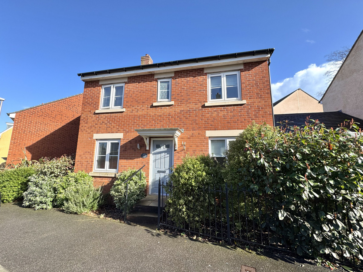 5 bedroom Detached house To Let