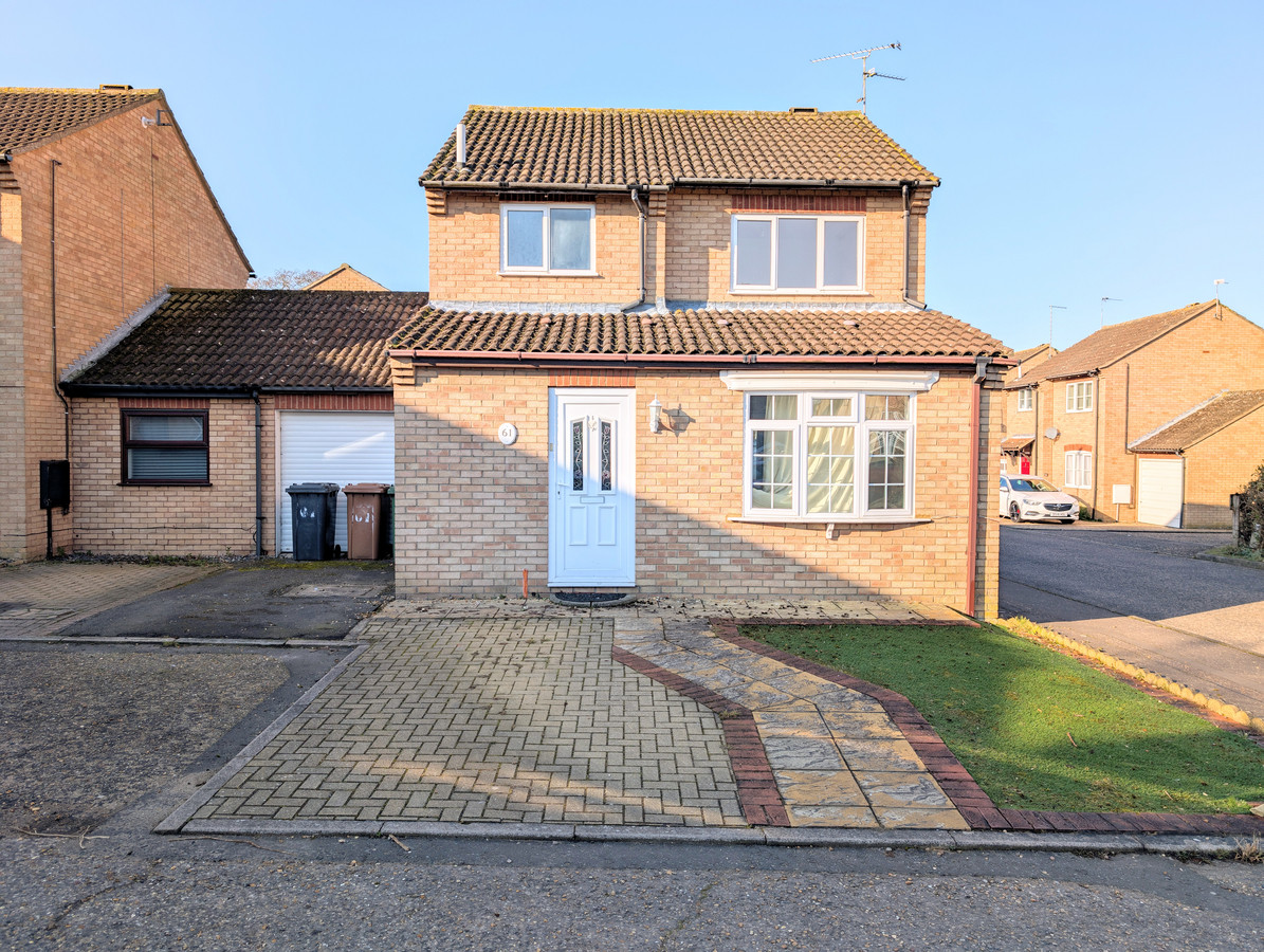 3 bedroom Detached house To Let