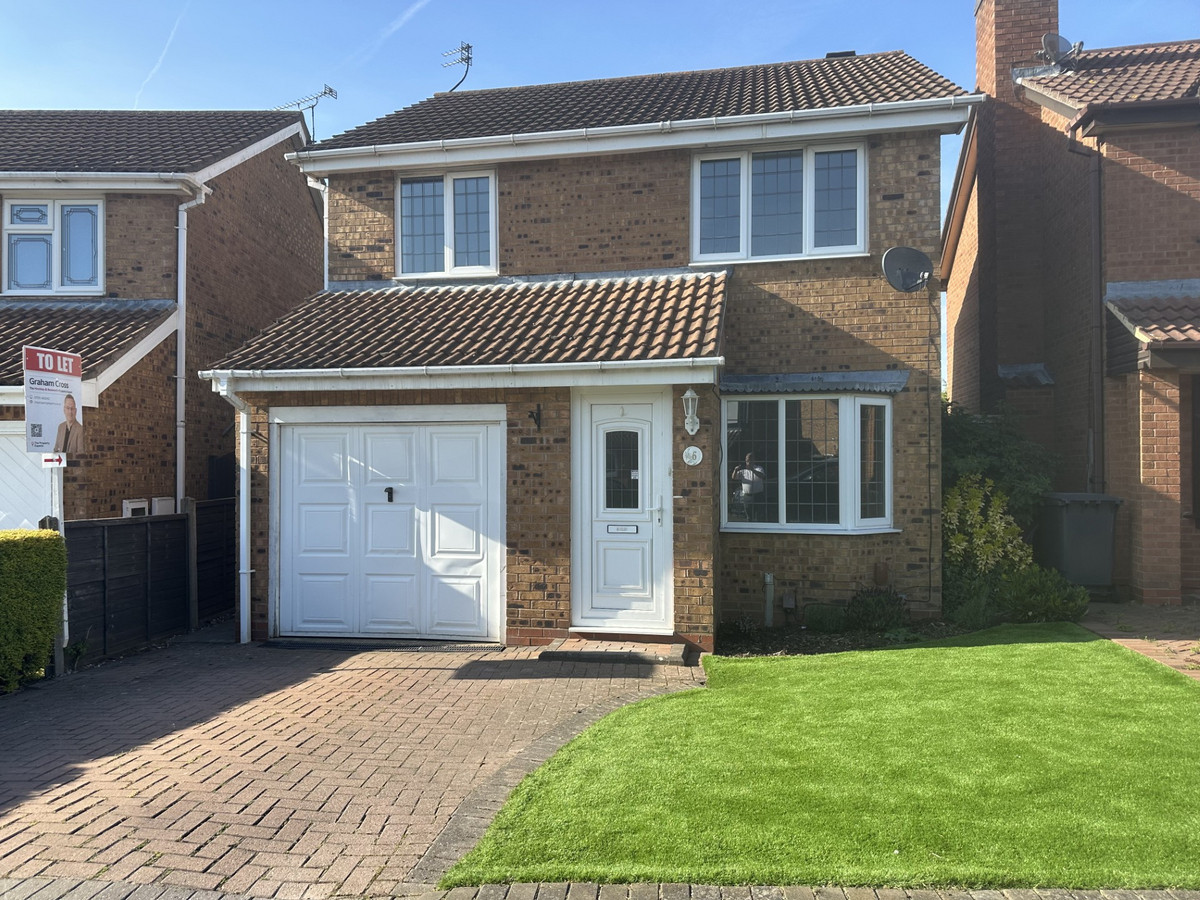 3 bedroom Detached house To Let