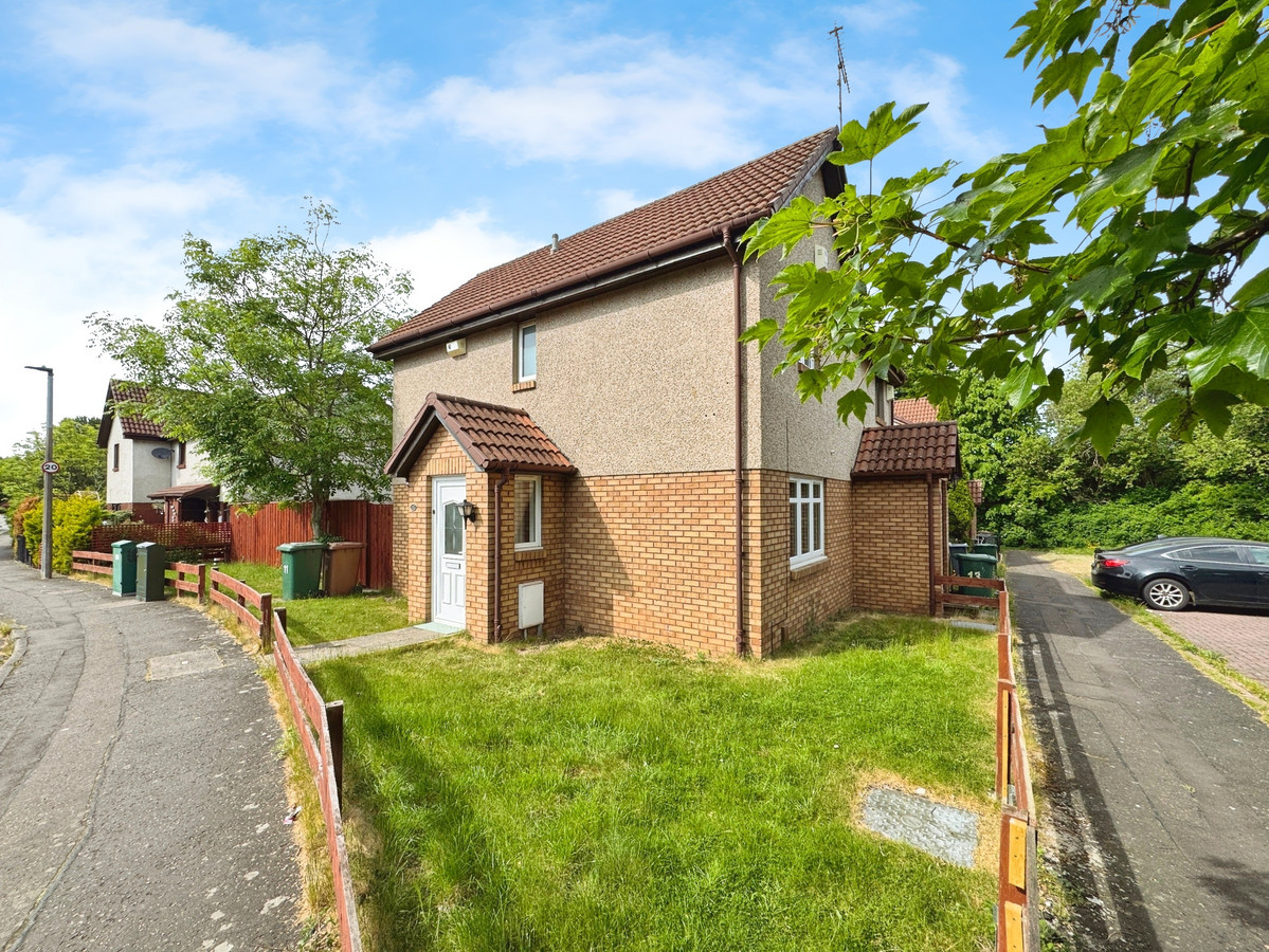 3 bedroom Castle To Let