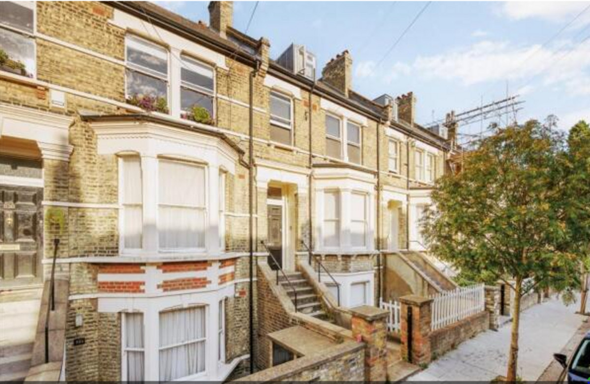 2 bedroom Flat To Let