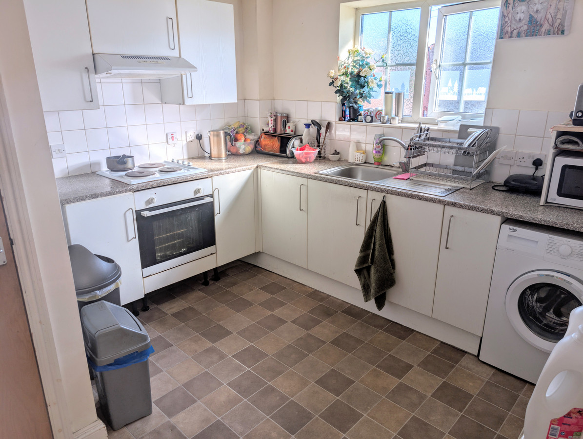 1 bedroom Flat To Let