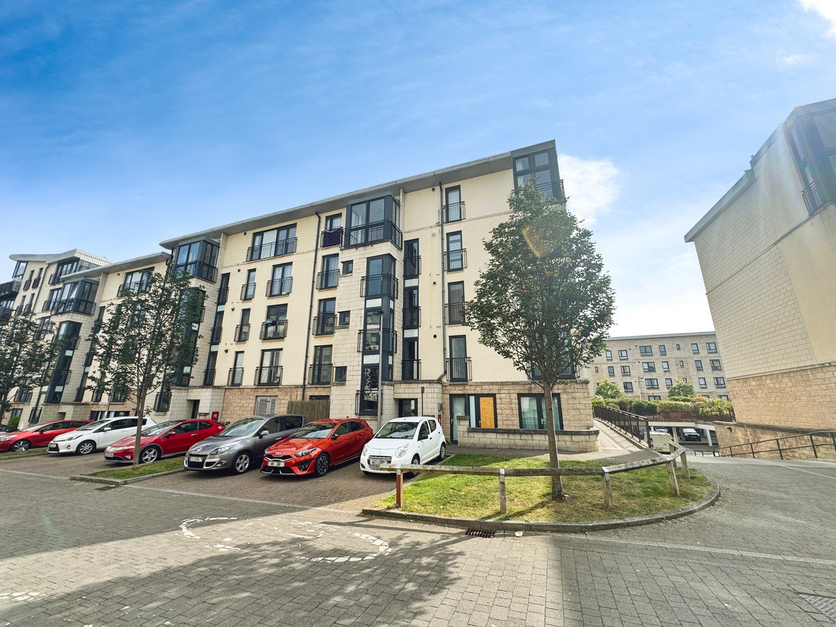 2 bedroom Apartment To Let