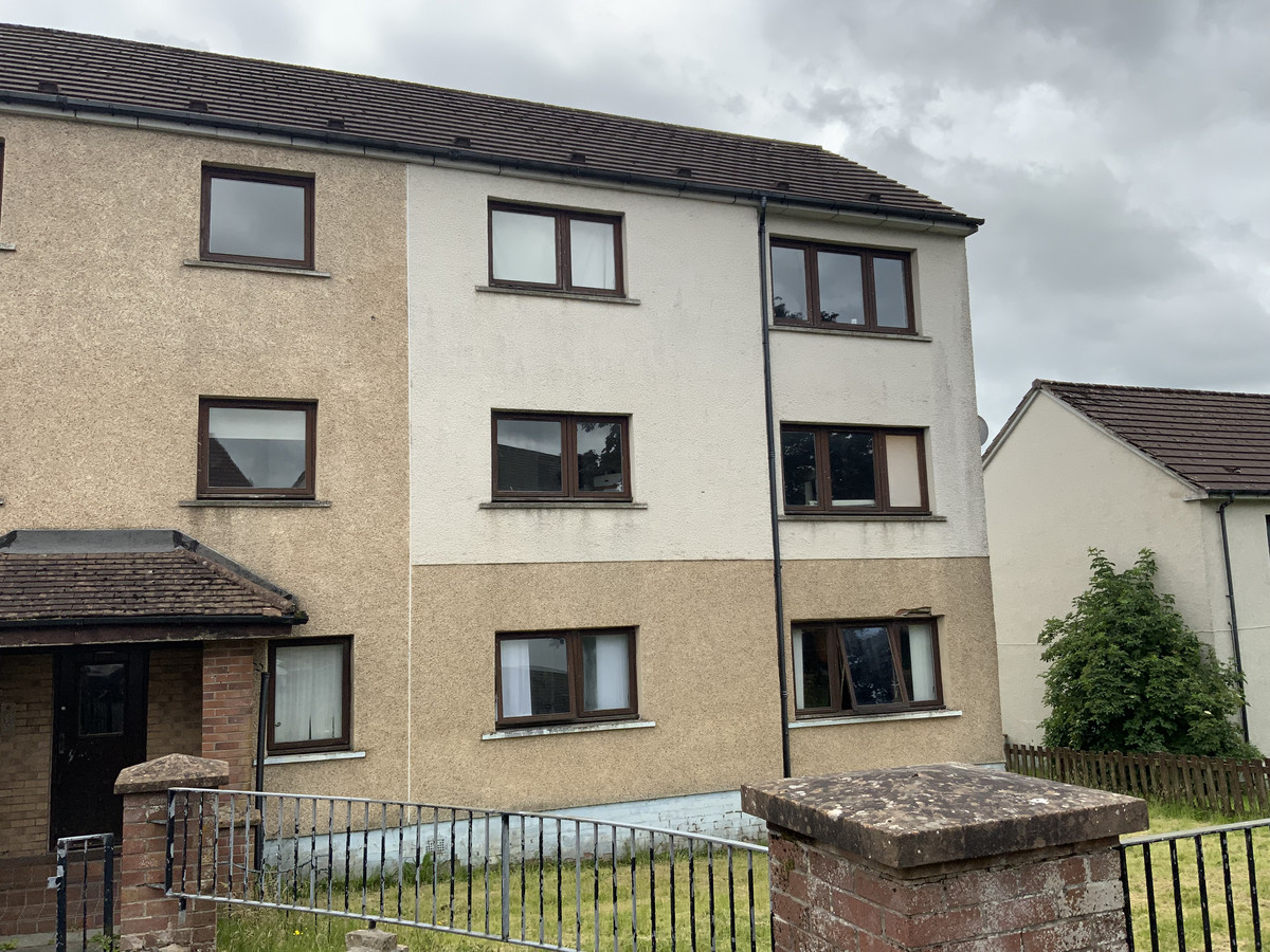 3 bedroom Flat To Let
