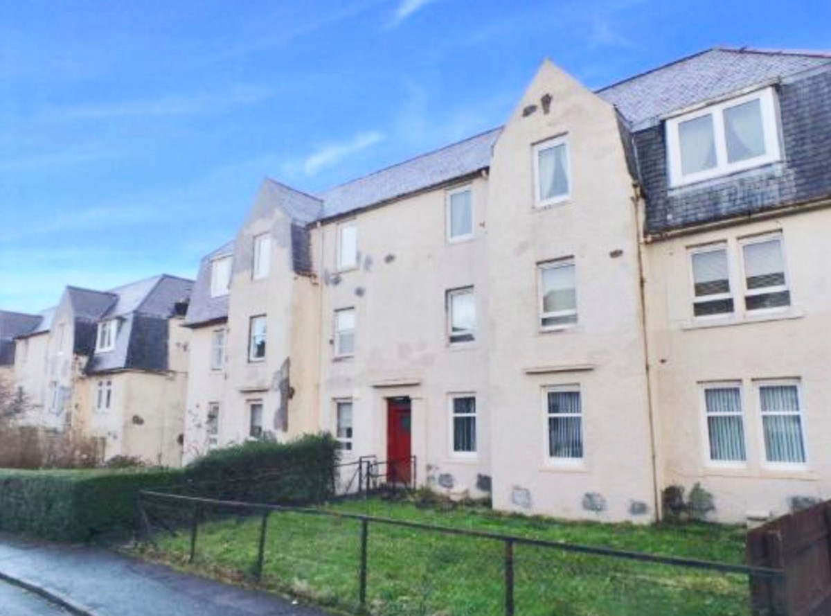 2 bedroom Flat To Let