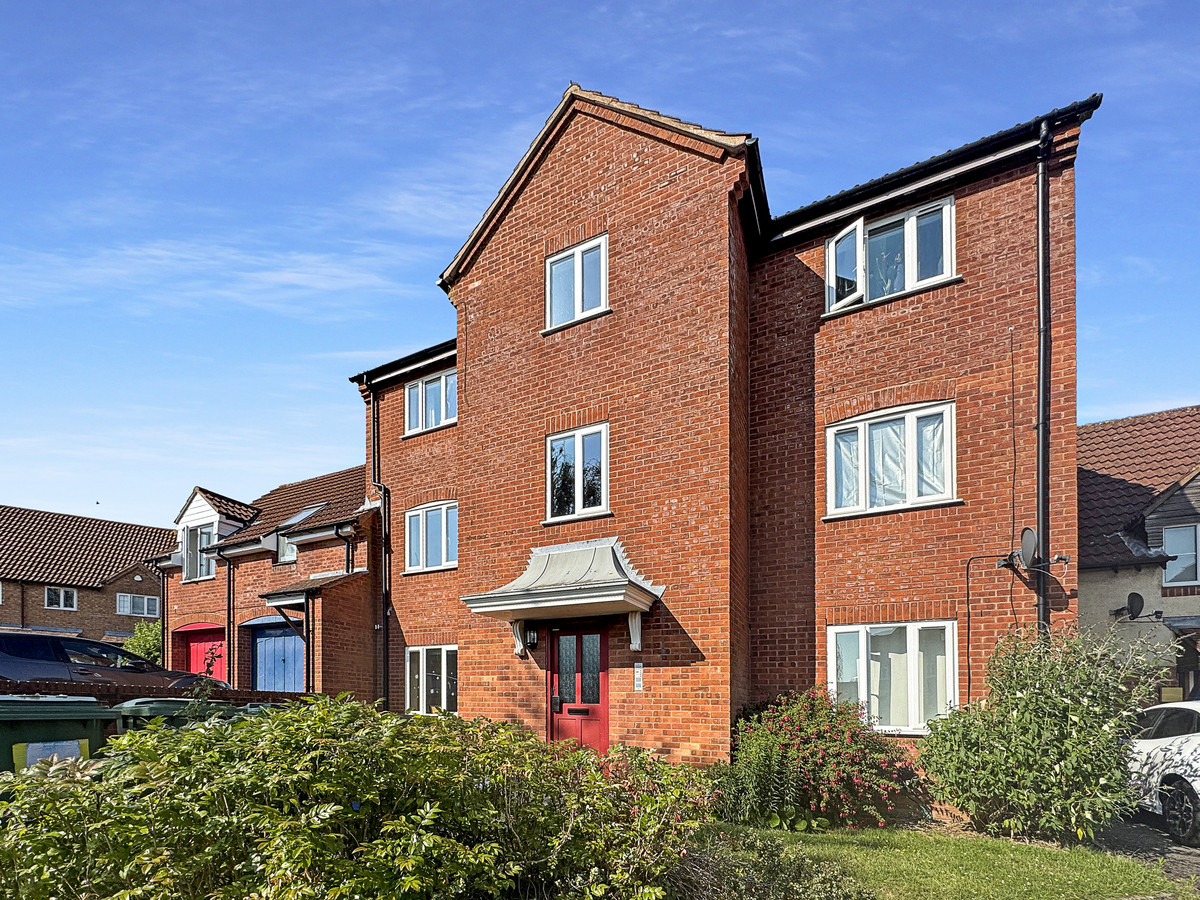 1 bedroom Flat To Let