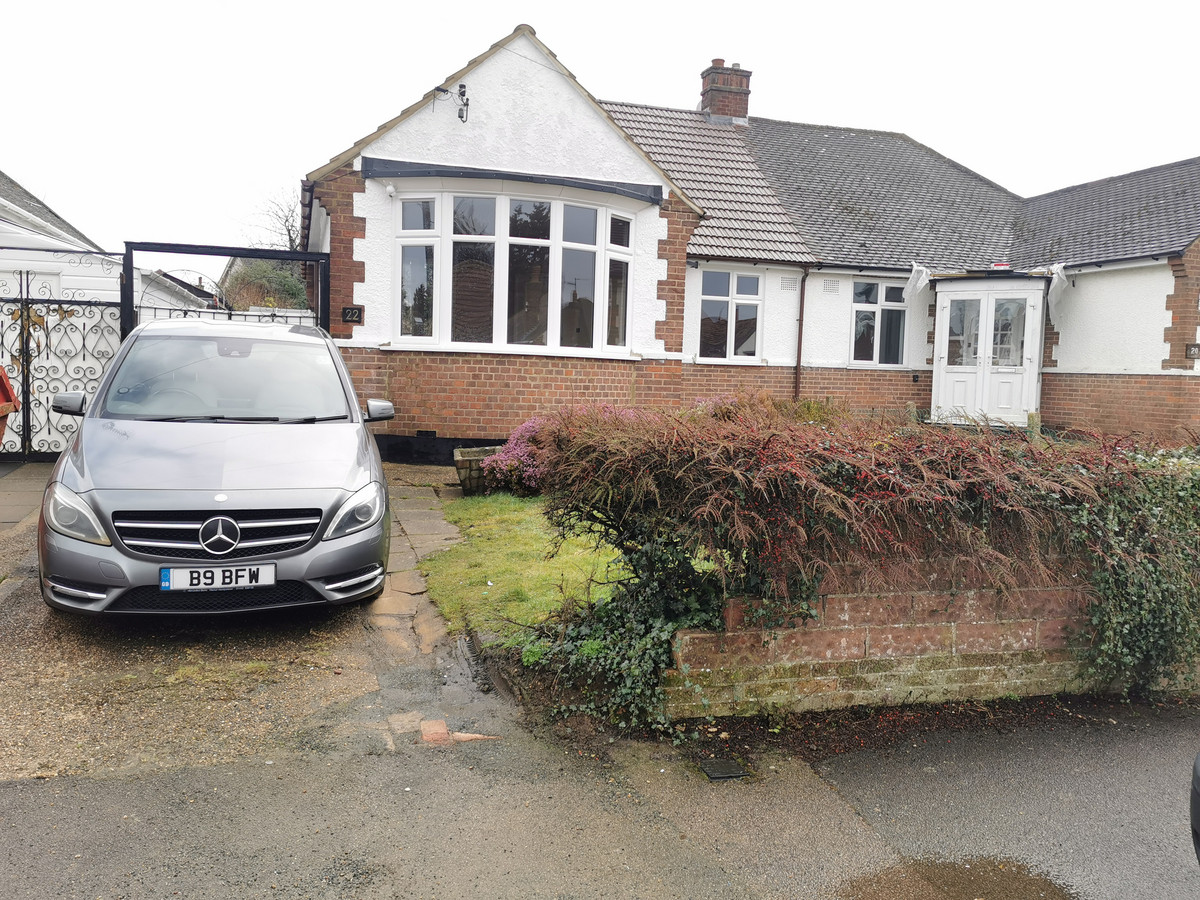 2 bedroom Semi-detached house To Let