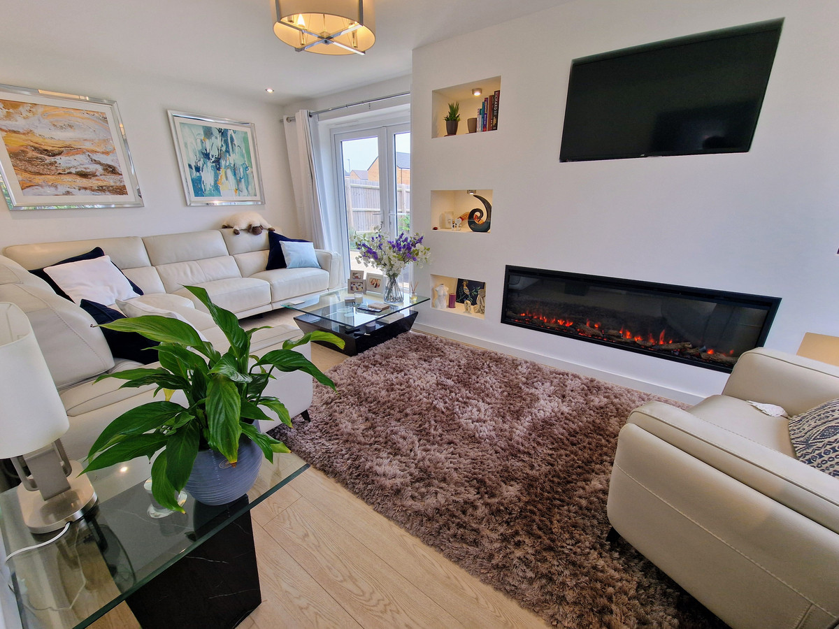 3 bedroom Detached house To Let