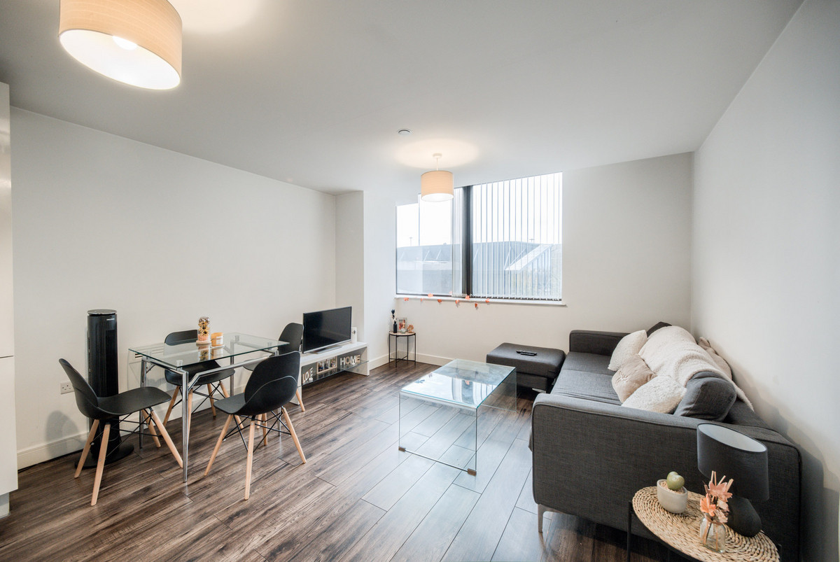 1 bedroom Apartment To Let