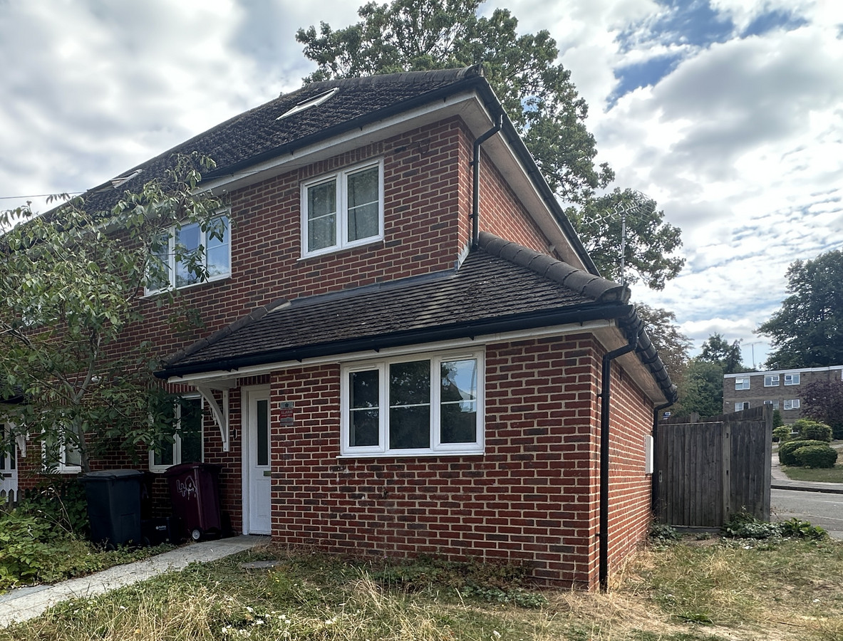 4 bedroom Detached house To Let