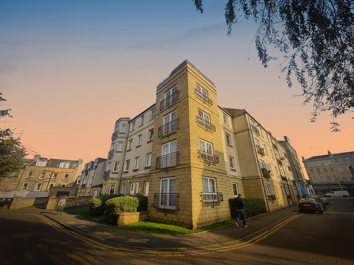 2 bedroom Apartment To Let