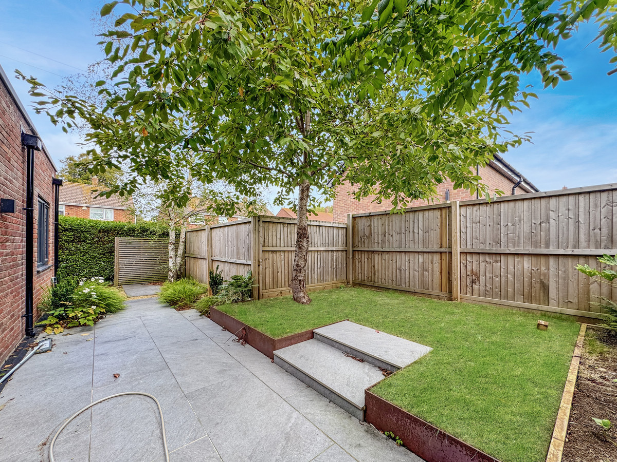 1 bedroom House (unspecified) To Let