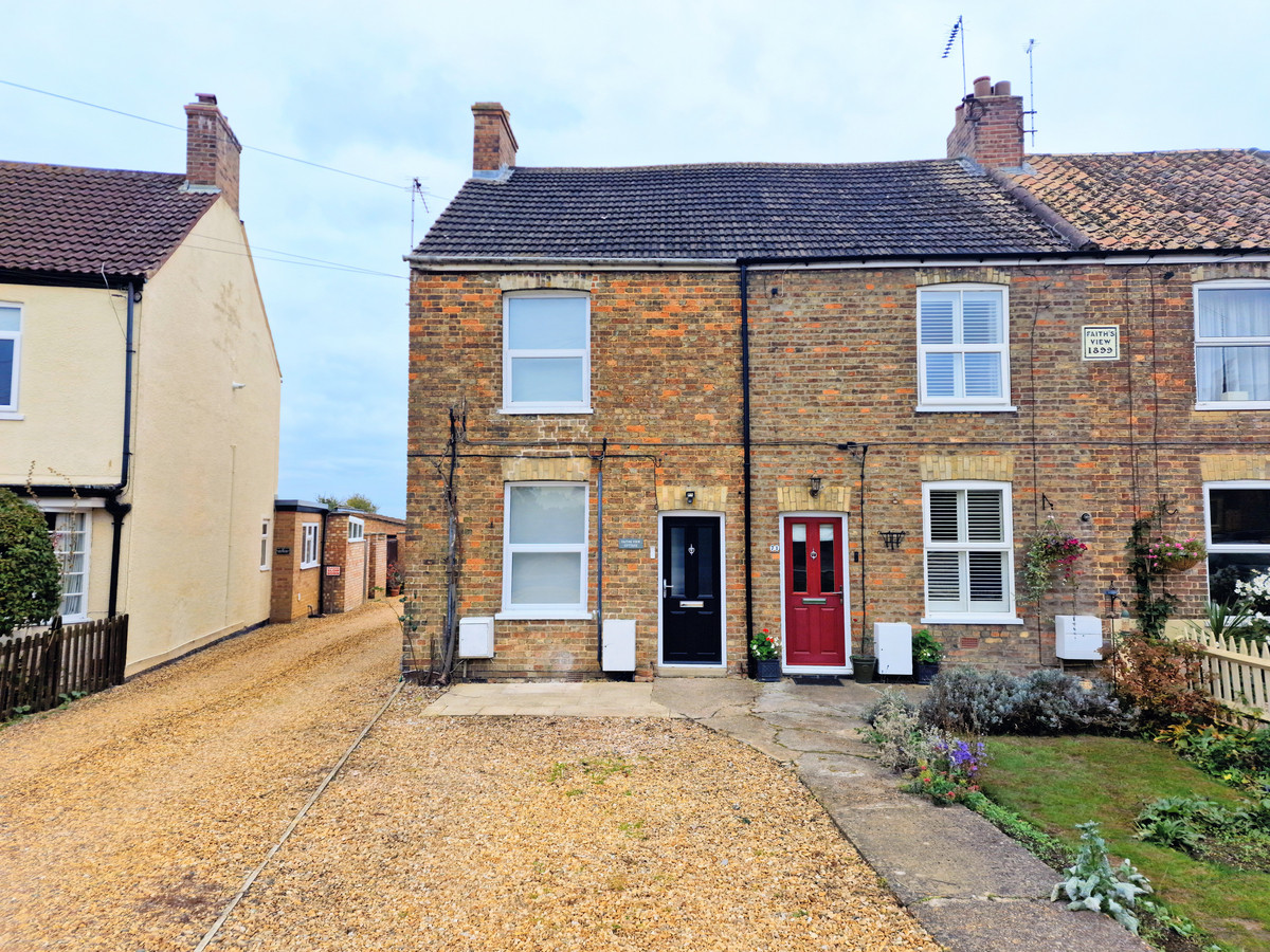 1 bedroom End of terrace house To Let