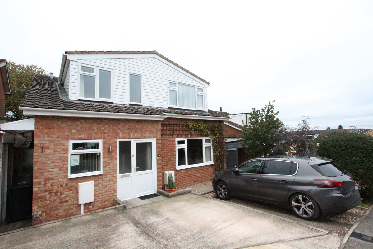 4 bedroom House (unspecified) For Sale