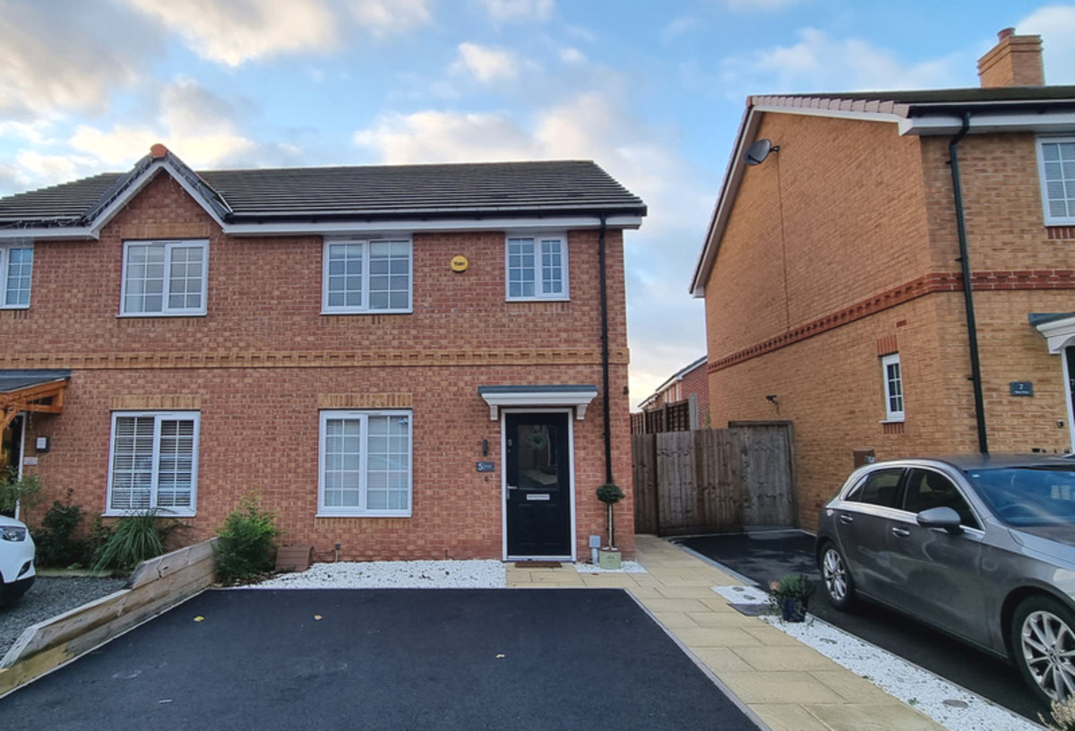 3 bedroom House (unspecified) For Sale