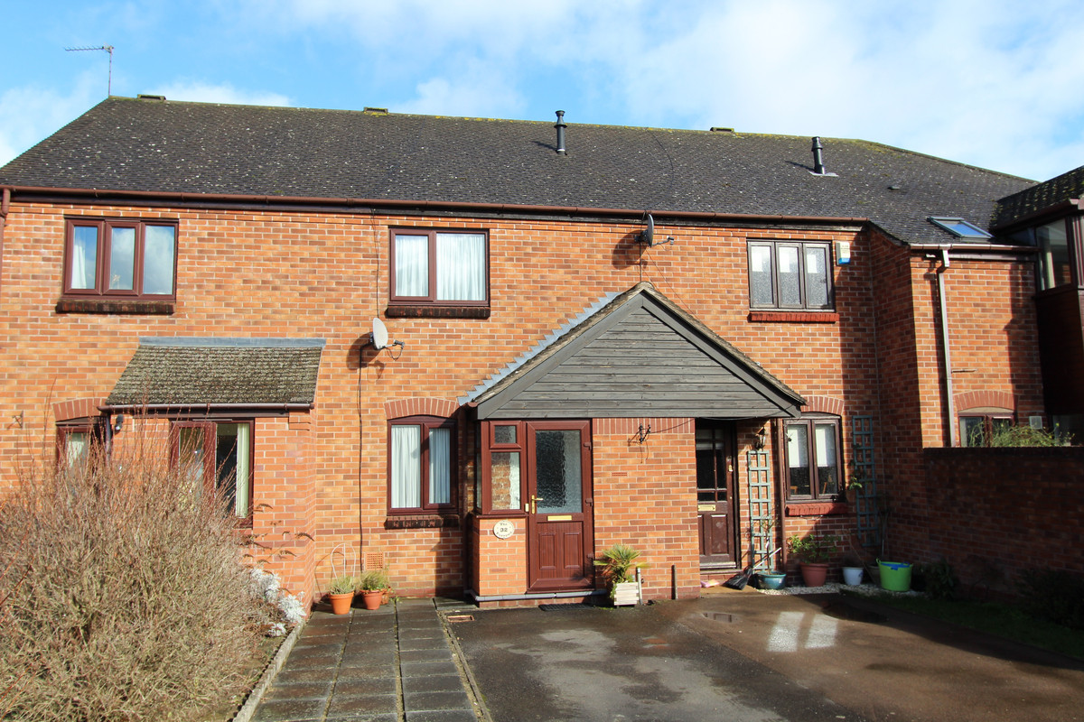 2 bedroom House (unspecified) For Sale