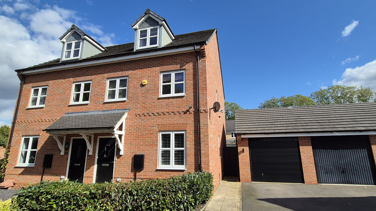 3 bedroom House (unspecified) For Sale