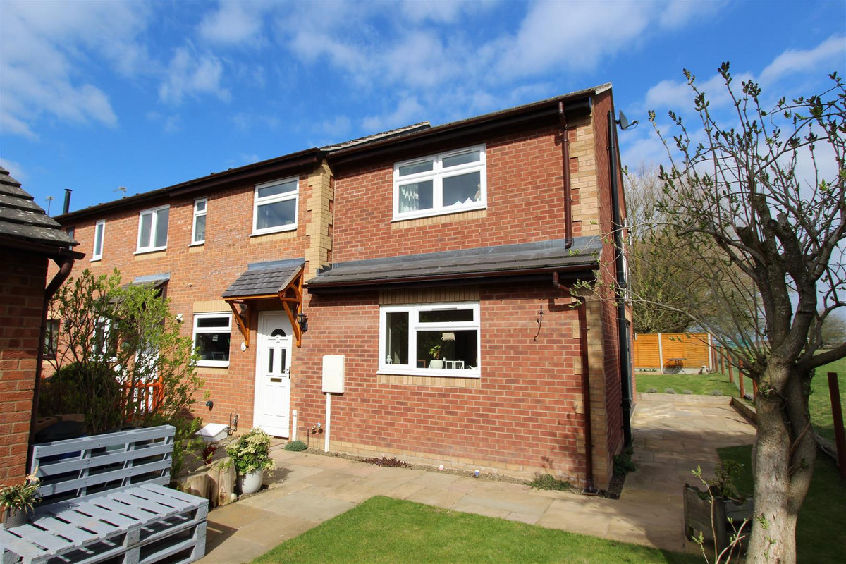 4 bedroom House (unspecified) For Sale