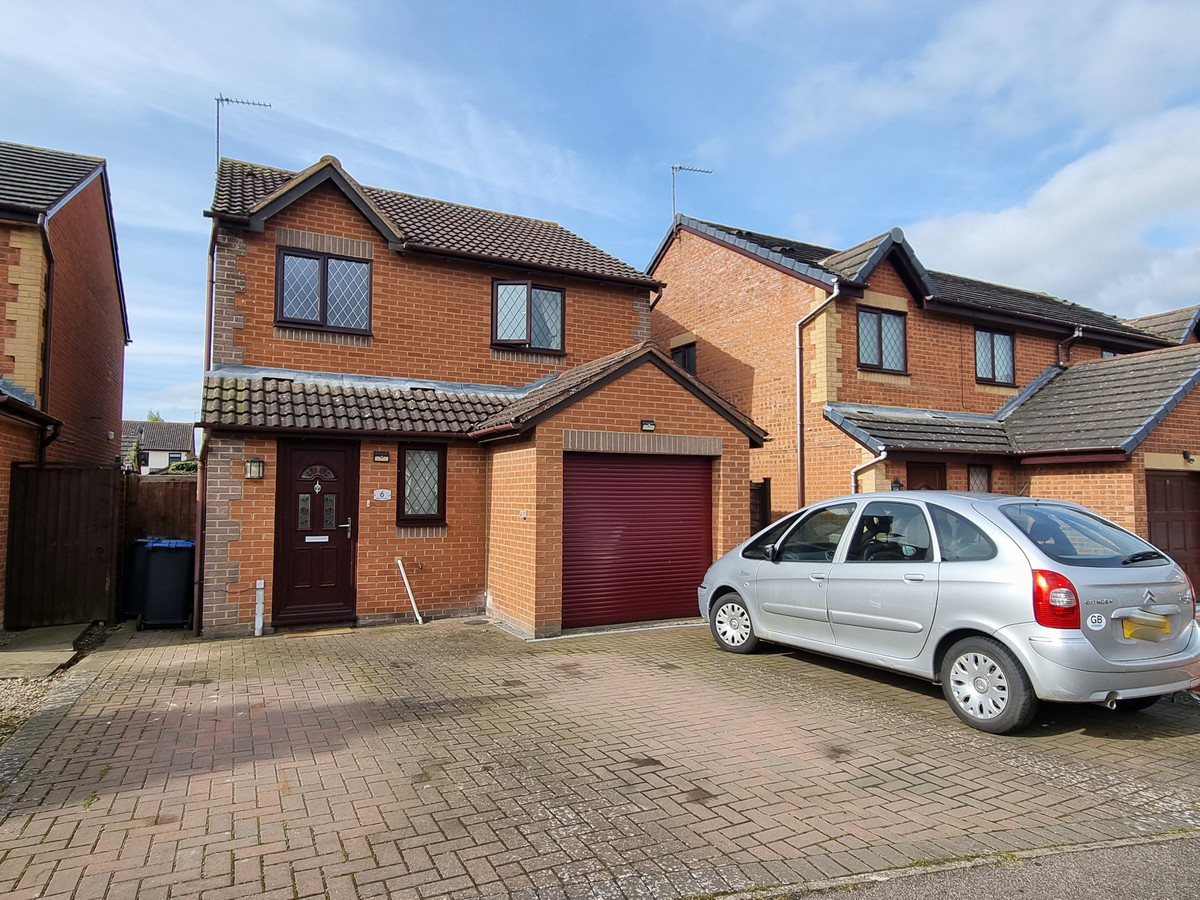 3 bedroom Detached house For Sale