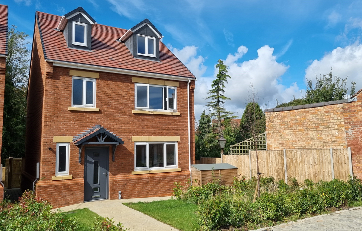 4 bedroom Detached house For Sale