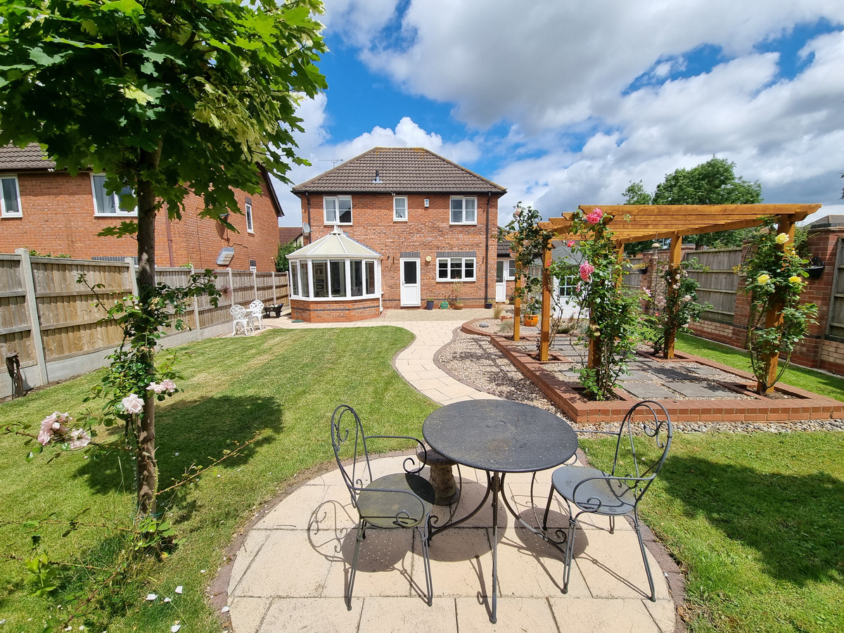 4 bedroom Detached house For Sale