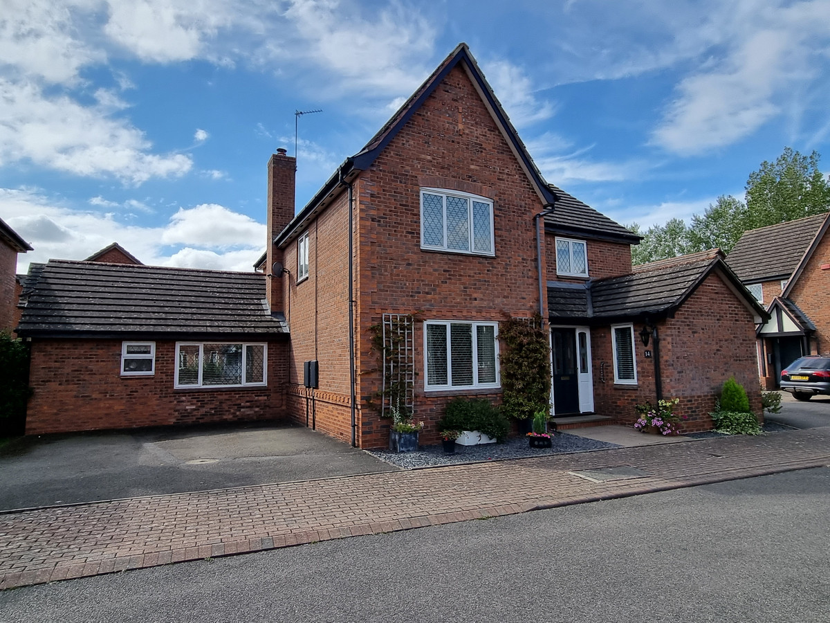 4 bedroom House (unspecified) For Sale