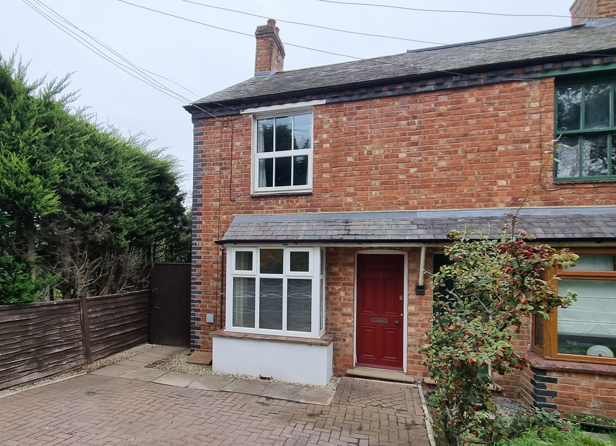 2 bedroom House (unspecified) For Sale