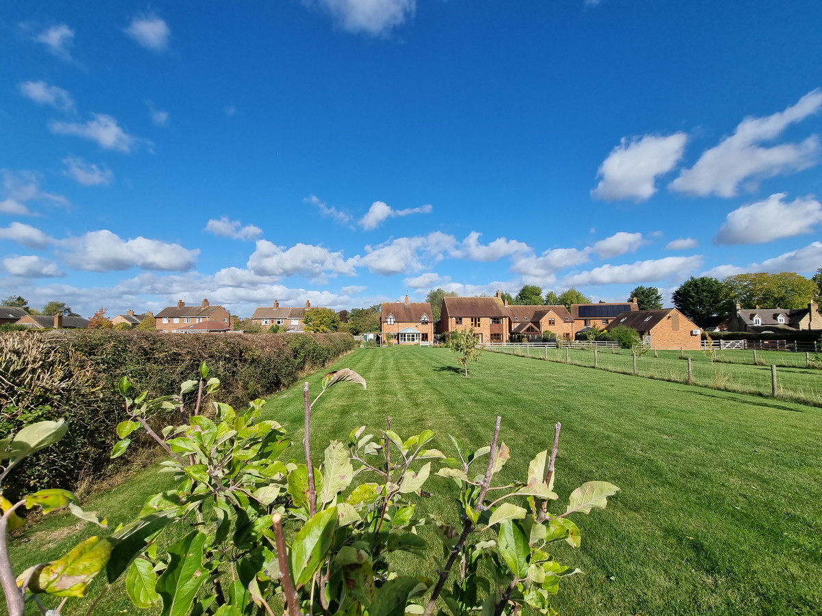 4 bedroom House (unspecified) For Sale