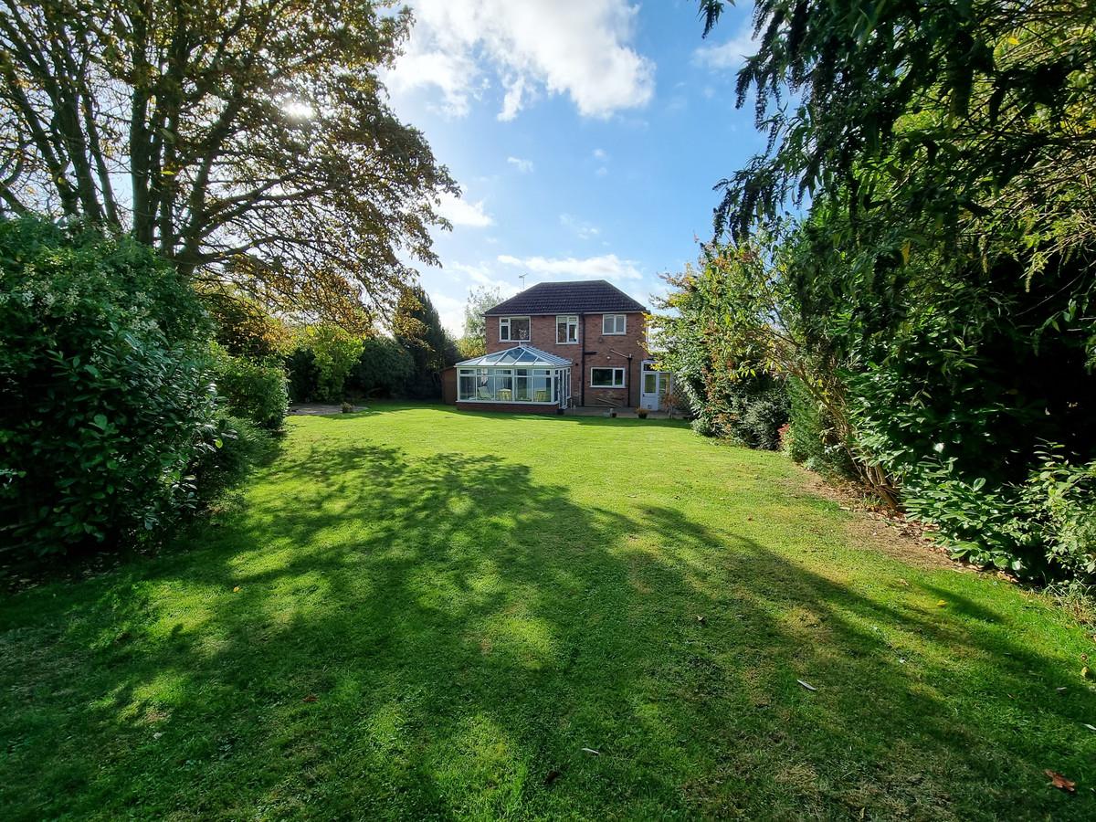 3 bedroom Detached house For Sale