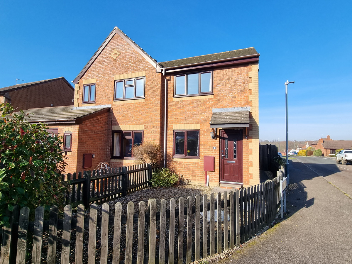 2 bedroom House (unspecified) For Sale