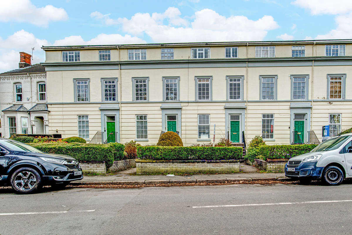 1 bedroom Apartment For Sale
