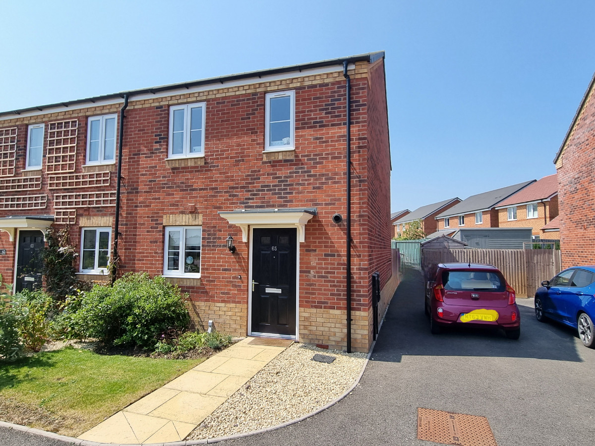 2 bedroom House (unspecified) For Sale