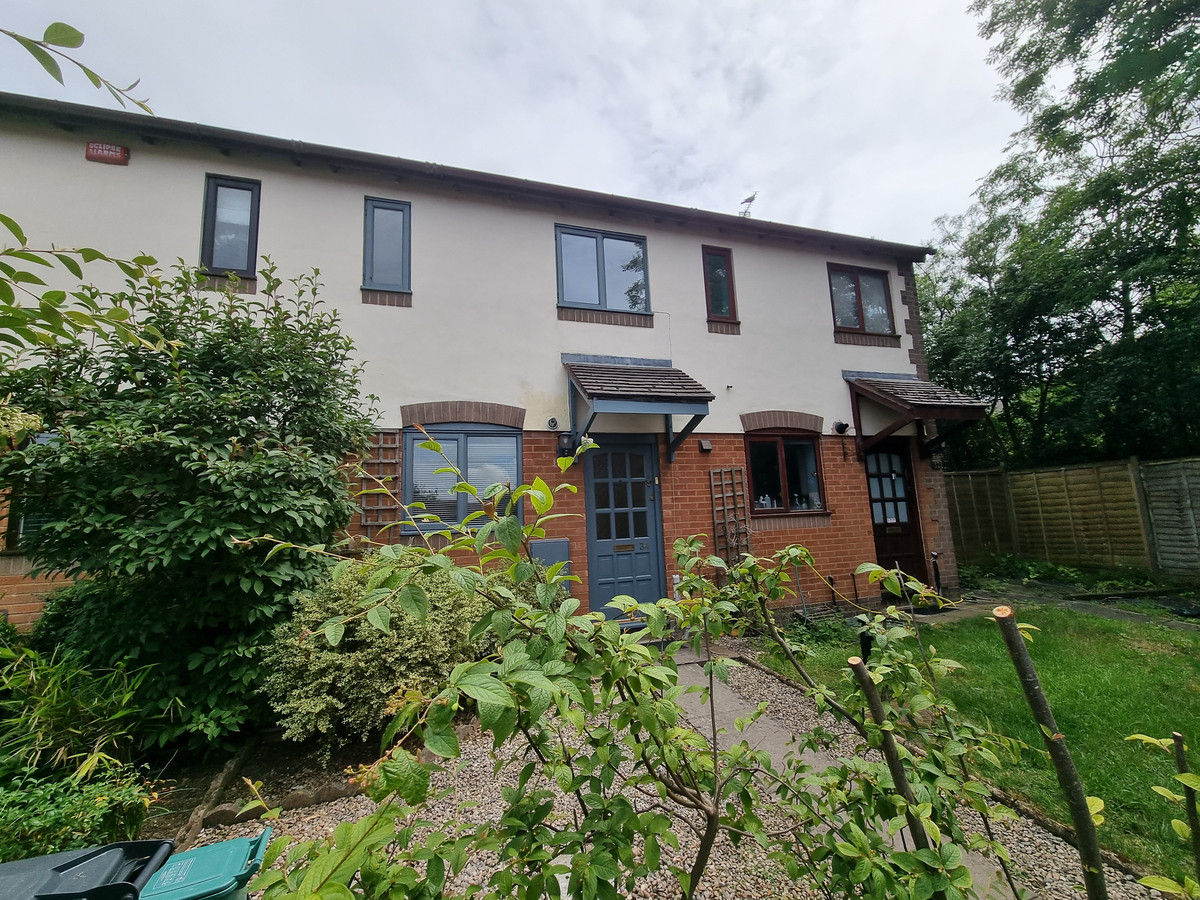 2 bedroom House (unspecified) For Sale