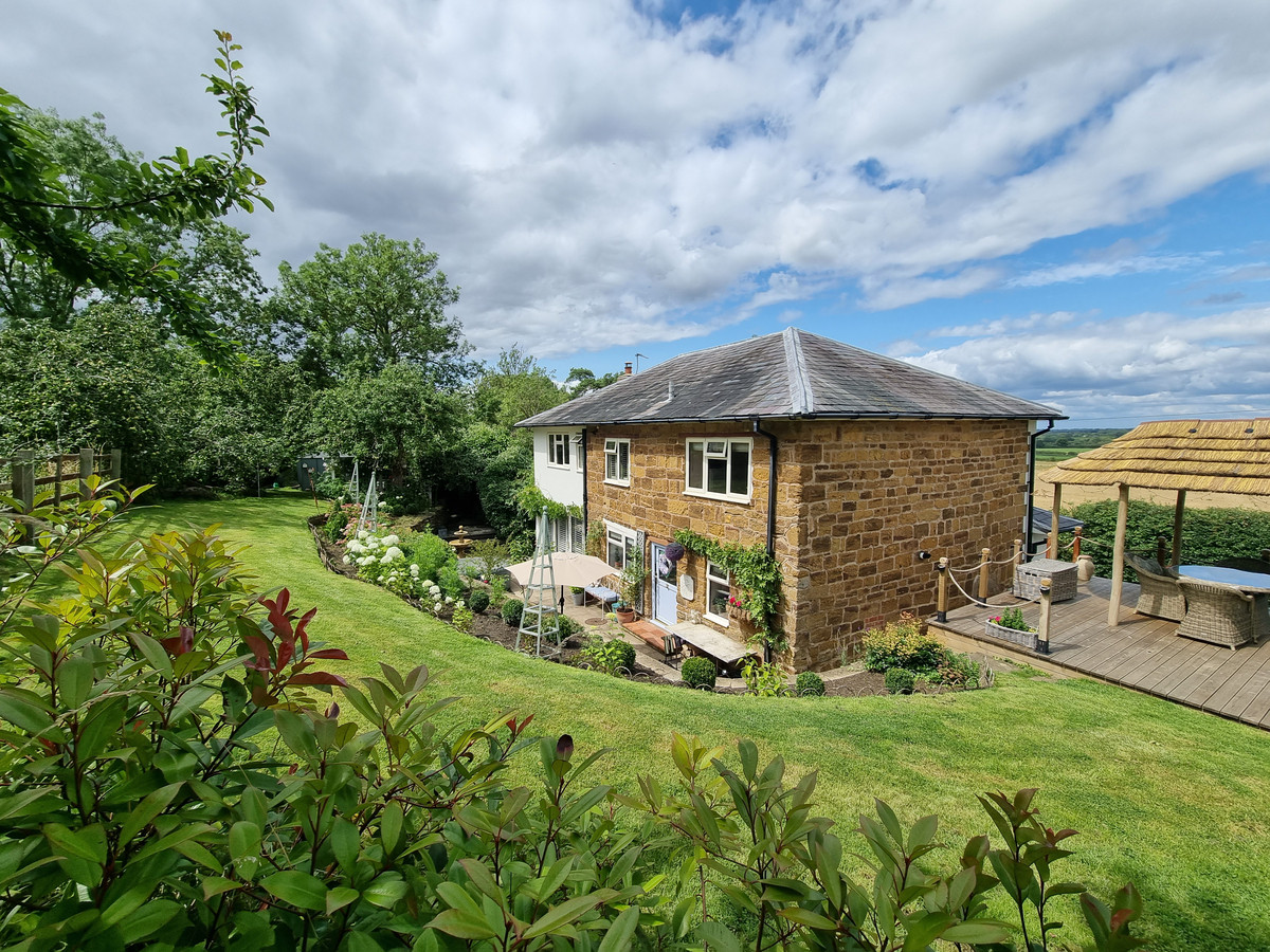 4 bedroom House (unspecified) For Sale